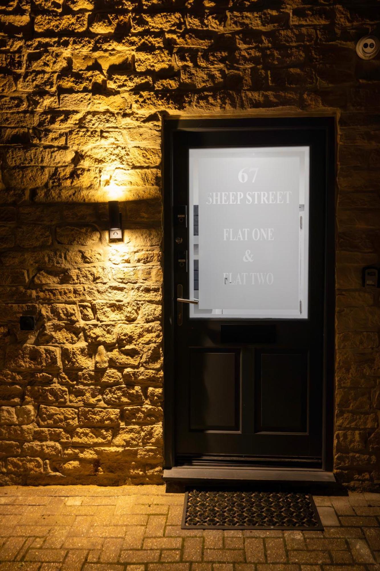 Stylish 1 Bed Apartment In Bicester Town Centre Bagian luar foto