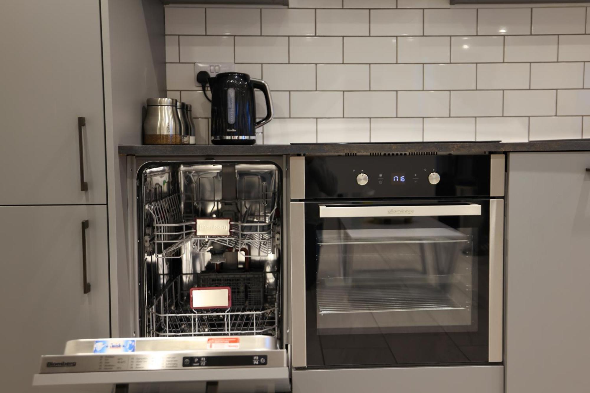 Stylish 1 Bed Apartment In Bicester Town Centre Bagian luar foto